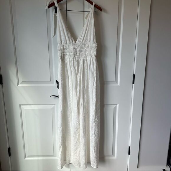 NWT Lulus Size L Running Free White Eyelet Embroidered Tie-Strap Jumpsuit - Picture 4 of 5